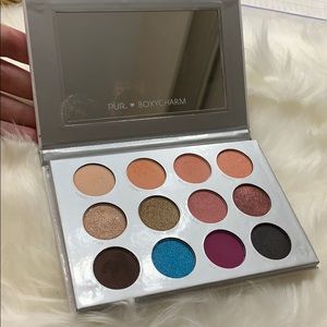 Pur Boxycharm pallet